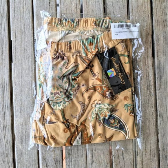 SOFT Fall Leaves Capri Leggings (NWT) - Picture 11 of 12